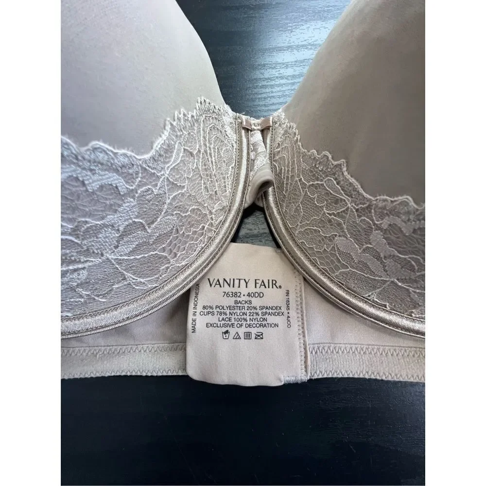 Vanity Fair Nude Padded Smooth Underwire Bra With Lace Detail
